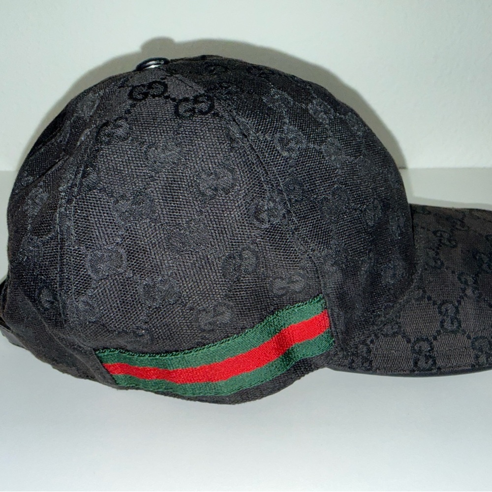 Gucci Black Cap with Green and Red Accents